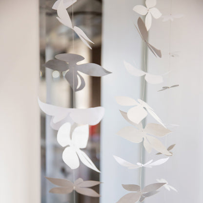 Papierkette white blossom