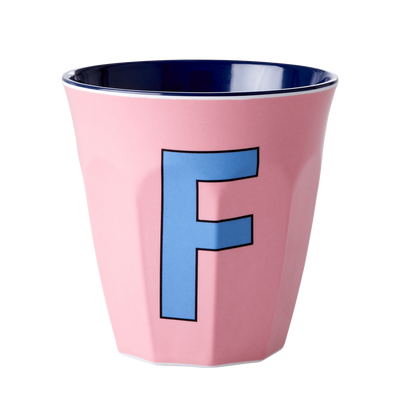 Buchstabenbecher Rosa F