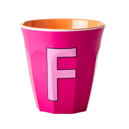 Buchstabenbecher Dunkles Pink F